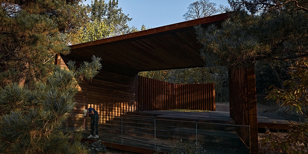 The Cliff Overlook and the Creek Overlook